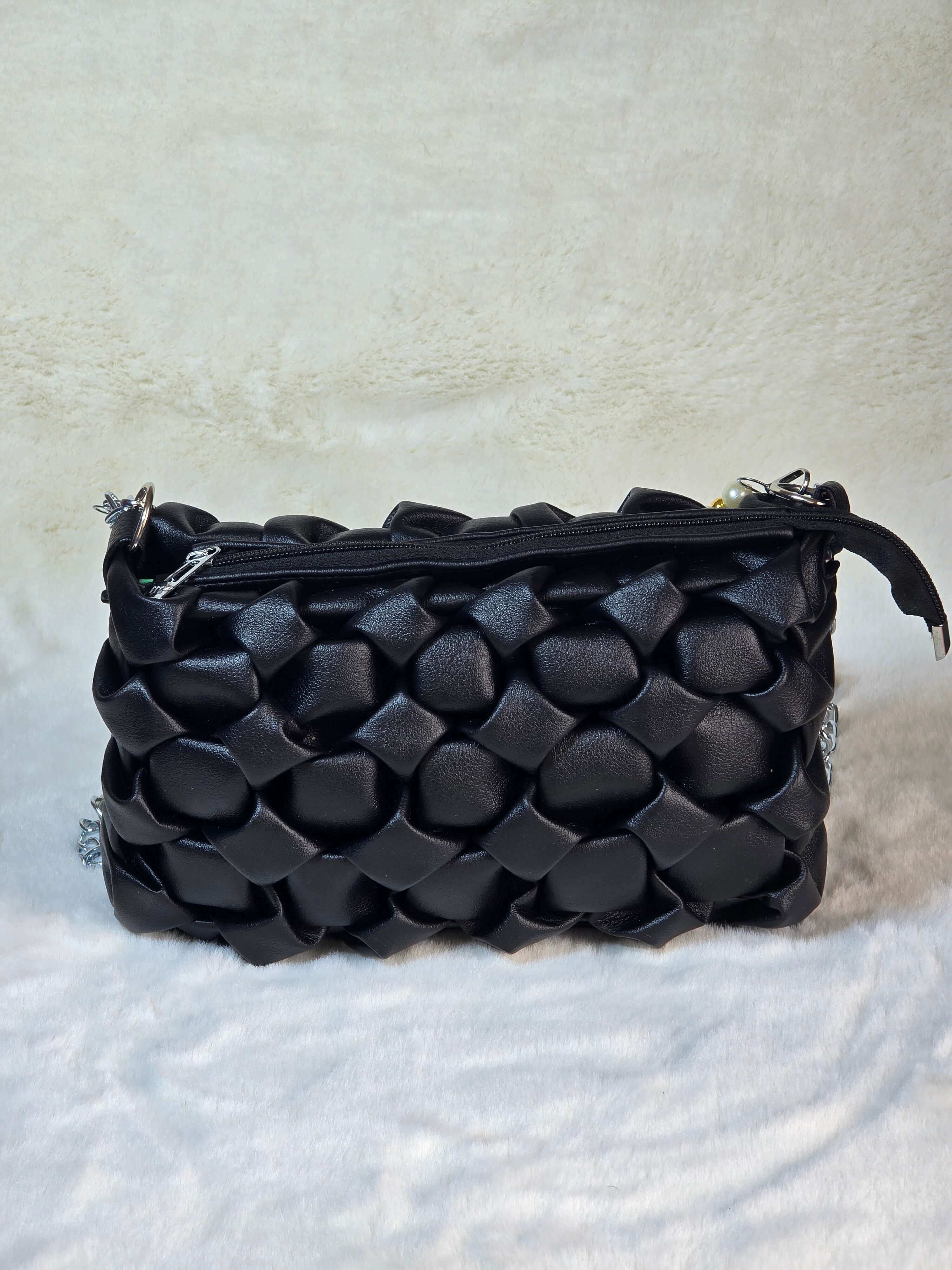 Classic Women Bang with Rich Detail